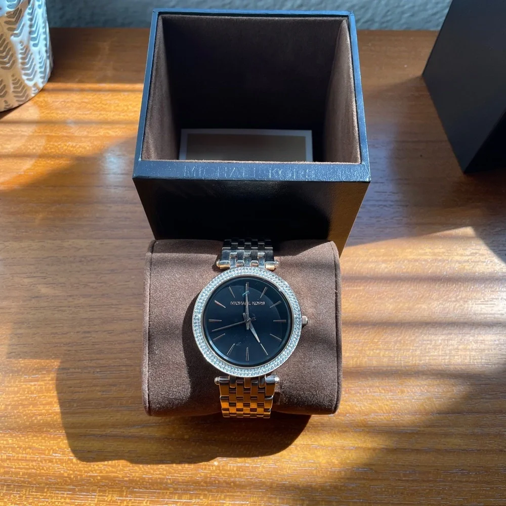 NWT Michael Kors Women Black Darci Rose Gold Pave Watch